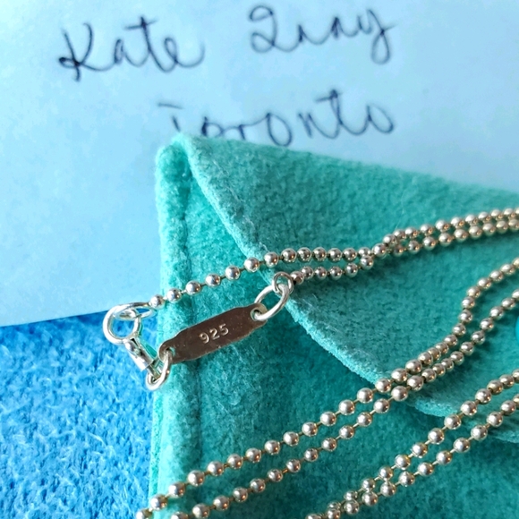 Twist Heart Pendant w/ 18inch Beaded Chain - Picture 4 of 7